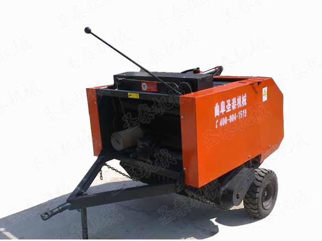 牧草撿拾打捆機(jī)存放時要內(nèi)部打掃干凈，把殘留農(nóng)作物清除干凈