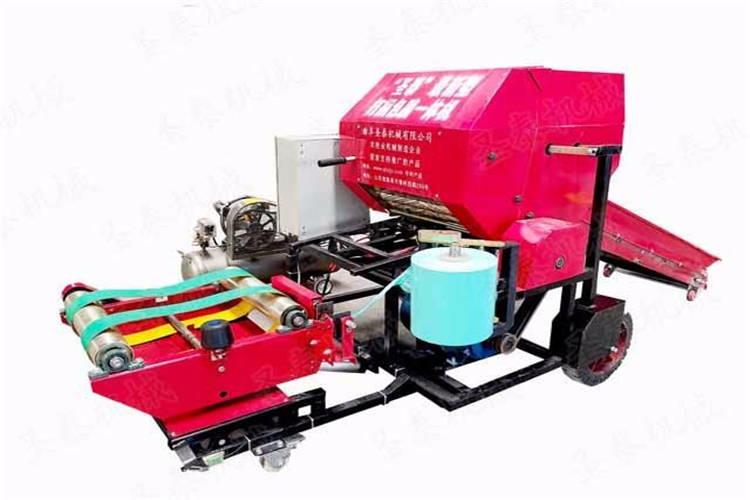 圓形打捆包膜機(jī)是青貯、微貯包膜用設(shè)備。使用本機(jī)器可將捆扎好的鮮秸稈類和鮮草類圓草捆進(jìn)行自動包膜