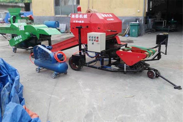 打捆包膜一體機和發(fā)酵池原理一樣。但是要比發(fā)酵池密封效果好的多，青儲質量高